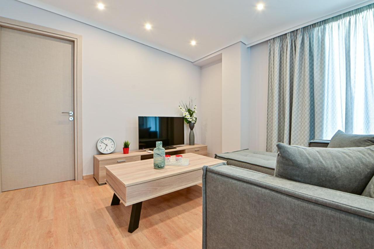 Charming Apartment With A Sea View Terrace Pireus Exteriér fotografie