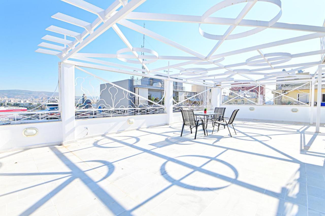 Charming Apartment With A Sea View Terrace Pireus Exteriér fotografie