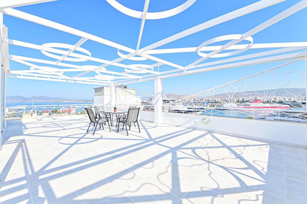 Charming Apartment With A Sea View Terrace Pireus Exteriér fotografie