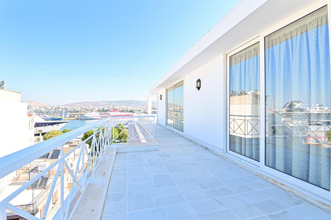 Charming Apartment With A Sea View Terrace Pireus Exteriér fotografie