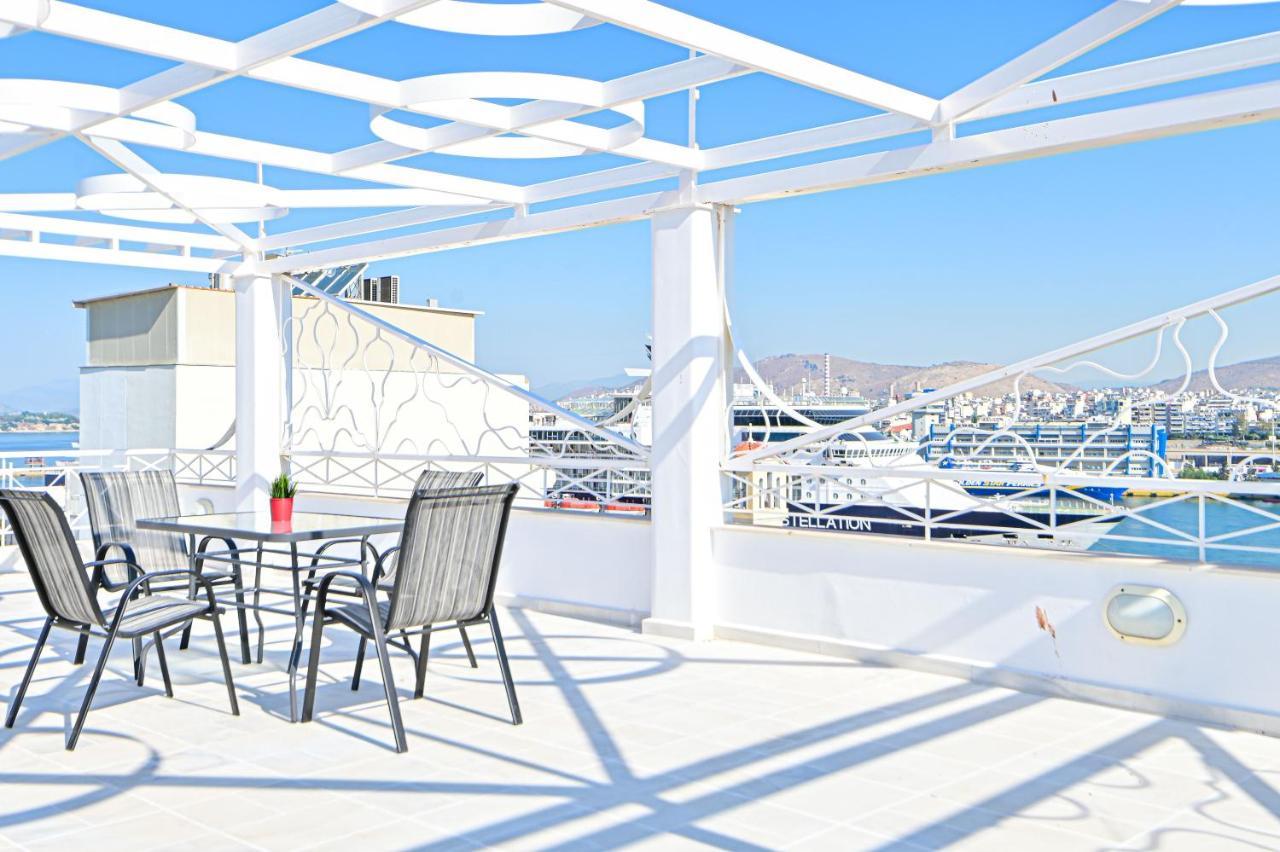 Charming Apartment With A Sea View Terrace Pireus Exteriér fotografie