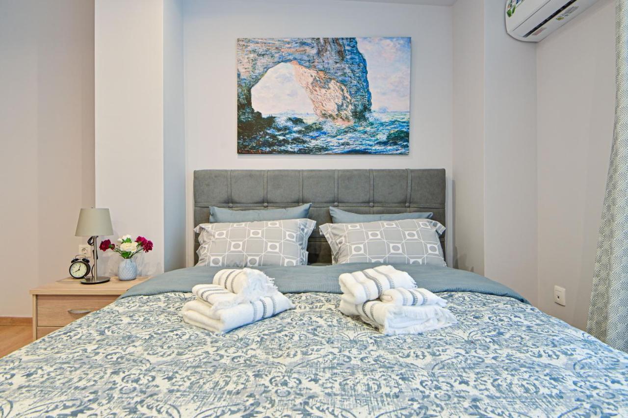 Charming Apartment With A Sea View Terrace Pireus Exteriér fotografie